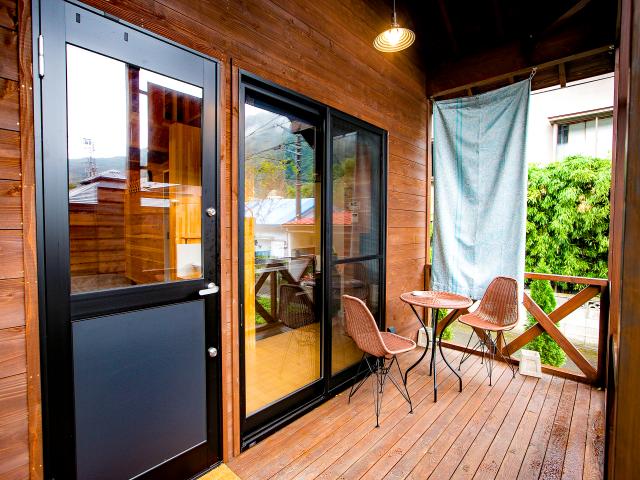 秋のグランピングで宿泊なら群馬水上温泉の宿 塩屋温泉 Shioya Spa