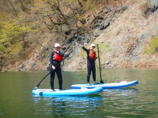 アウトドアで大人気のSUPとキャンプセット