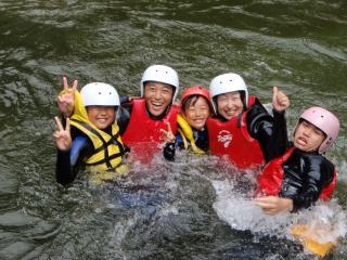 水上キャニオニング半日ファミリーコースで大自然を満喫しよう♪