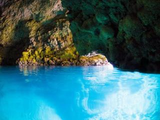 【完全貸切】沖縄で人気NO1「青の洞窟」・体験ダイビング イメージ1