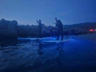 夜へと変わる海をSUPで楽しもう