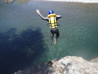 奥多摩多摩川にて高さ8メートルの飛び込みや水遊び！奥多摩ラフティング最高！！