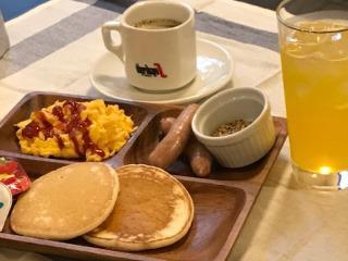 朝は佐渡の大自然の中でゆっくり朝食ができる♪