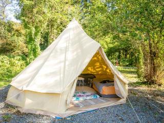 豊かな自然の中でのキャンプ体験をお楽しみください